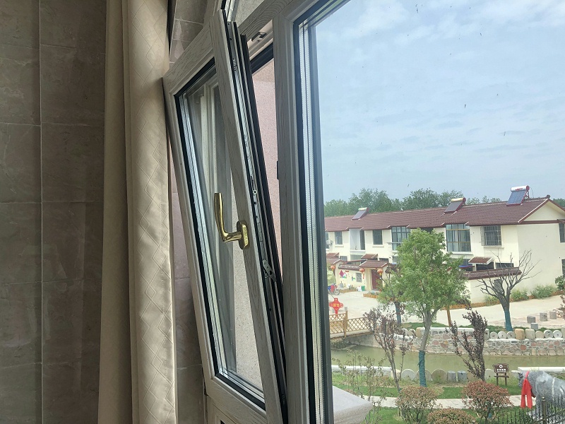 隔音鋁包木門窗現場實拍