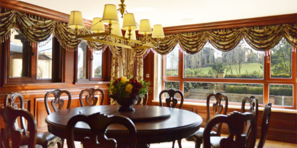 高檔別墅為何喜歡裝鋁包木門(mén)窗