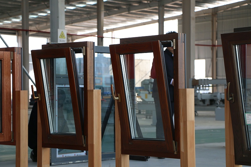 鋁包木門窗樣品展示