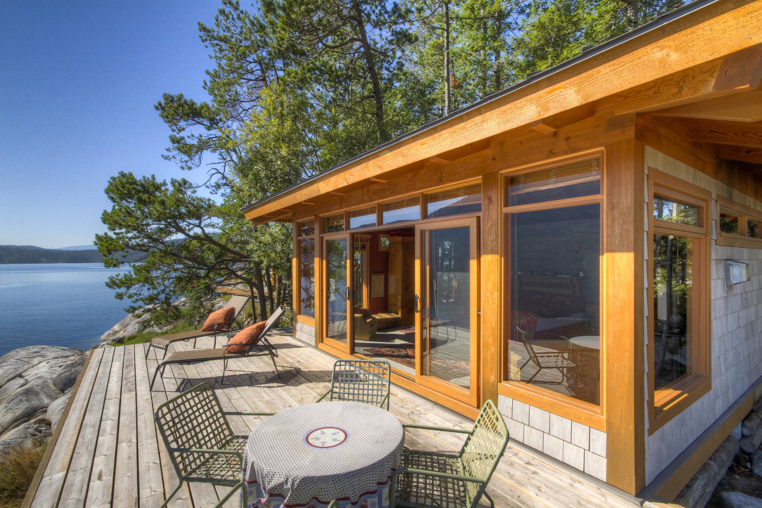 金堂木為徐州國寧置業提供鋁木移門